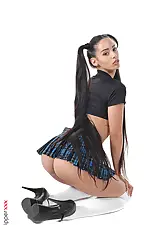 Pull On My Reins with Andreina Deluxe on HQ Stripper .com