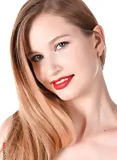 Private Club with Stella Cardo on HQ Stripper .com