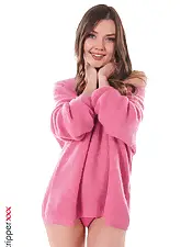 Oversized Fluff with Georgia on HQ Stripper .com